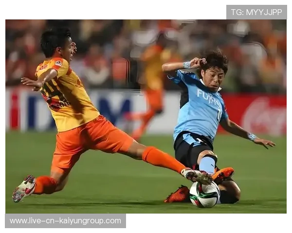 中场连续直塞撕开防线前锋轻松推进得手赢得比赛 中场连续直塞撕开防线前锋轻松推进得手赢得比赛